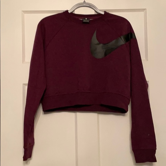 Nike Tops - NIKE-cropped training sweatshirt